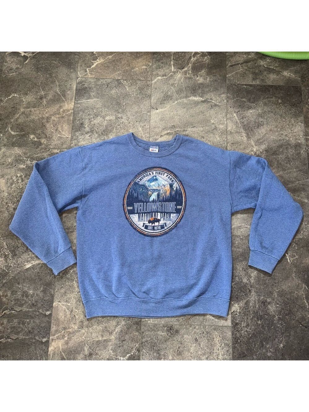 Jerzees Vintage Yellowstone National Park Blue Sweatshirt Size Large